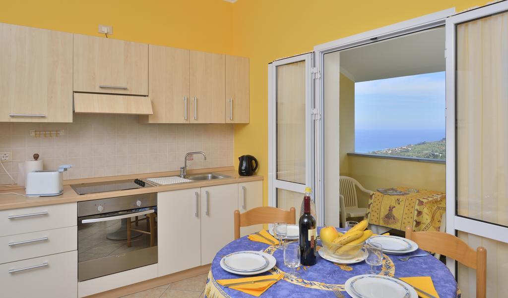 Residence Elvira Diano Marina Buitenkant foto