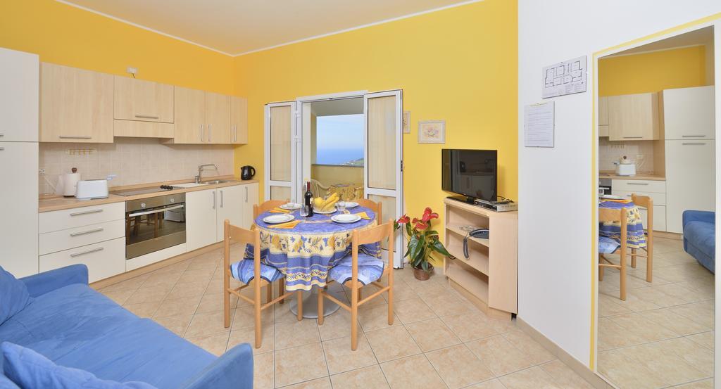 Residence Elvira Diano Marina Buitenkant foto
